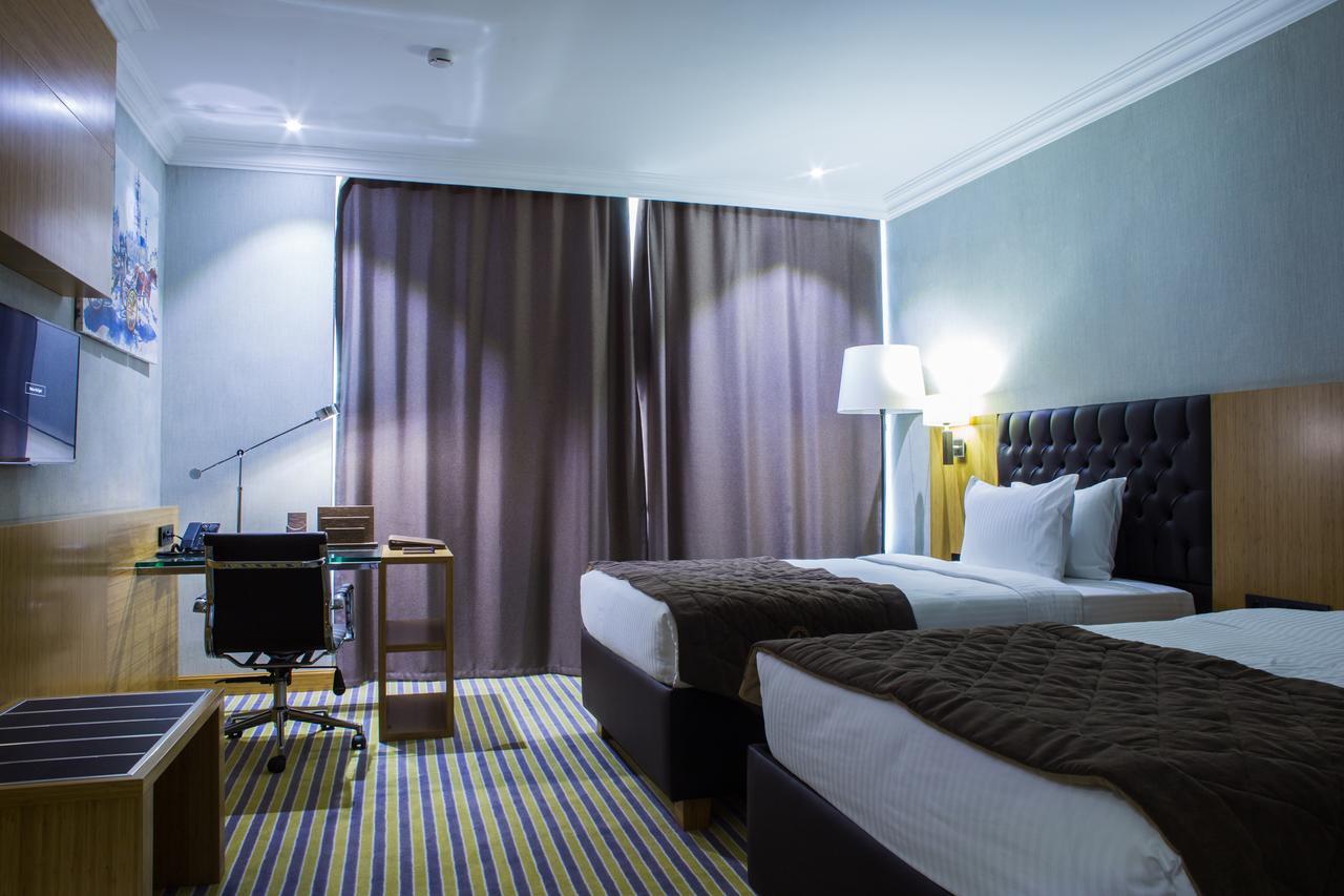 Aidana Plaza Hotel Shymkent Ngoại thất bức ảnh