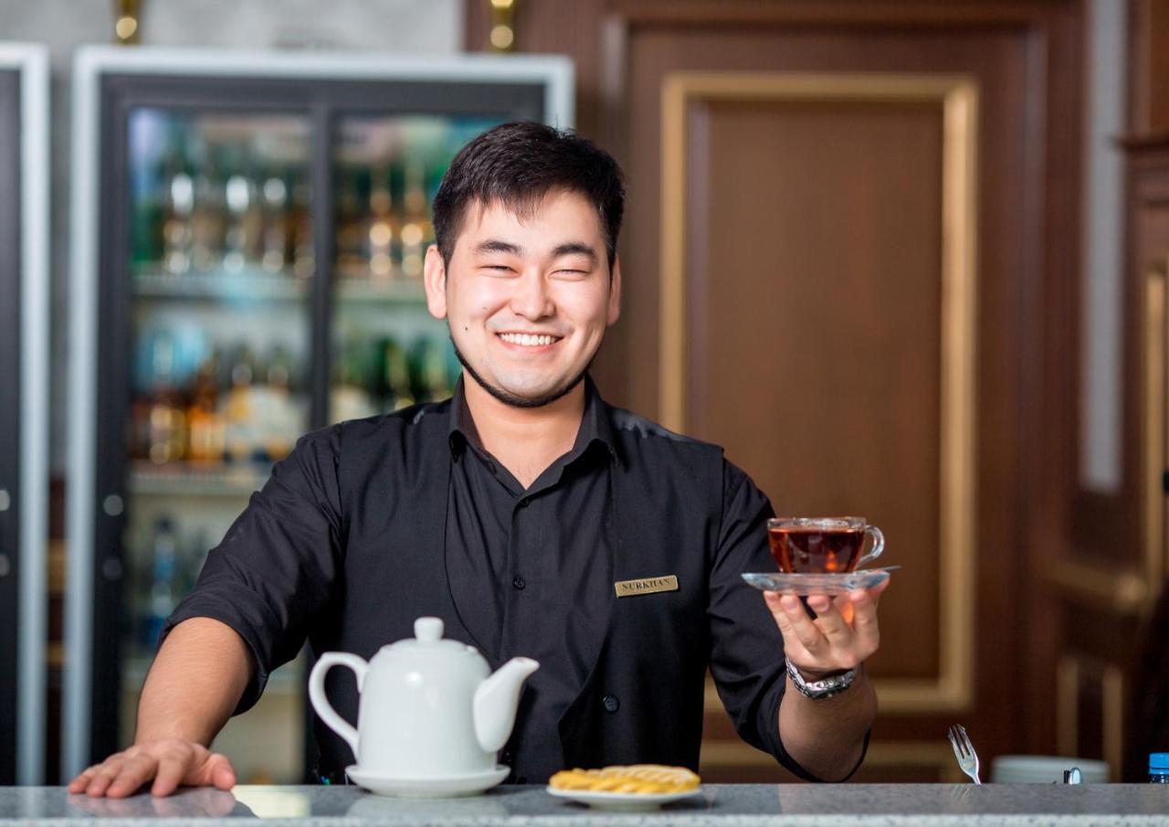 Aidana Plaza Hotel Shymkent Ngoại thất bức ảnh